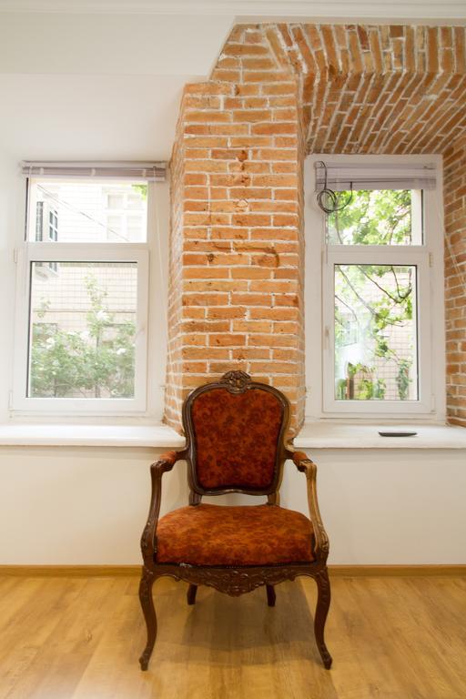 Apartment In The Center Of Odessa Exterior photo